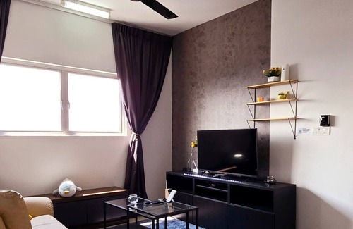 Kota Warisan Apartment | Comfy Alanis Sepang KLIA Airport 1R1B