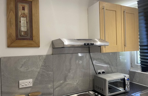 Lewisham Apartment | Comfy and lovely 1-Bed Apartment in London