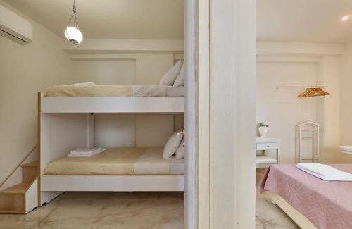 Stavromenos Apartment | Comfy apartmt near beach with pool dining area