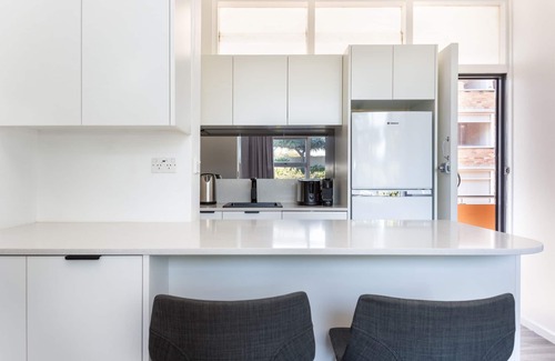 North Sydney Apartment | Comfy Balcony Studio near Parks, Shopping & Dining