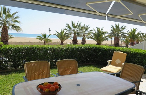 Cubelles Apartment | Comfy beach-side apt w/beaches, garden terrace, pool, mini golf+parking+wifi