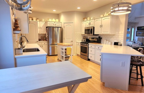 Spearfish House | Comfy & Convenient Rally Rental - 5 minutes to Downtown Spearfish!