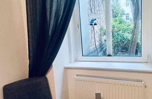 Thurygrund Apartment | Comfy & Cozy 3BR Apartment by Währinger Park