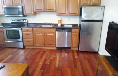 Niskayuna Apartment | comfy cozy roomy with free parking