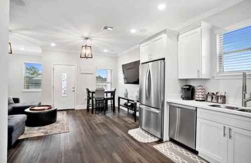 Seventh Ward House | Comfy Nola Escape w/Balcony