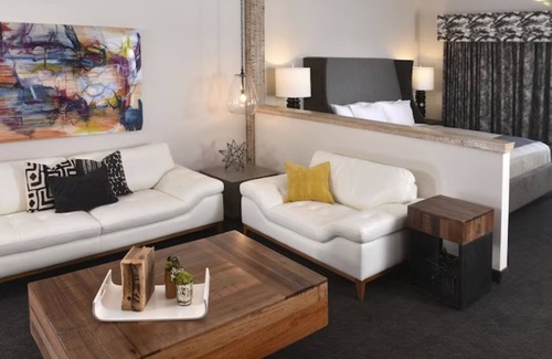 Broken Arrow Hotel | Comfy & Spacious Broken Arrow Retreat with Hot Breakfast | 2 Units