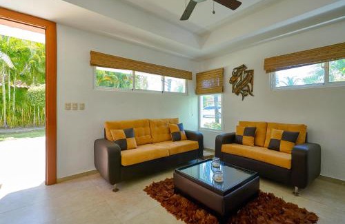 Villas Del Mar Villa | Comfy Spacious Villa W- Pool, Jacuzzi, Bbq