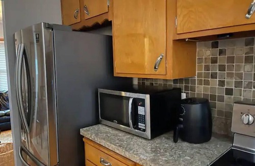 Lincoln House | Comfy stay, safe neighborhood, great location