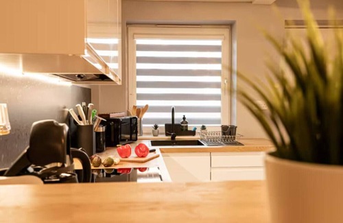 Rugby House | Comfy Town Stay | 2BR | Near Bacco Lounge & 7 Star