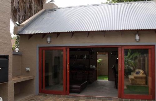 New Redruth Cabin | Commalong Lodge