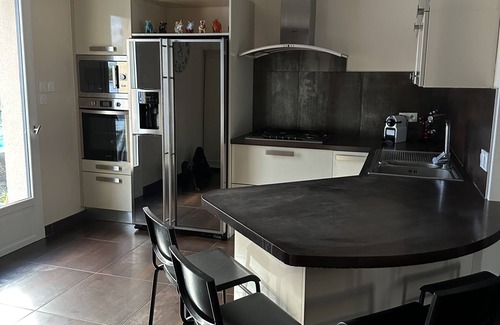 Pusignan House | Comme à la Maison