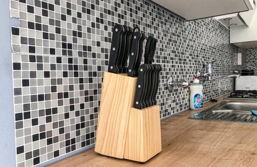 Wahring Apartment | Commodious 2BR Apt. Near AKH-Perfect for Groups