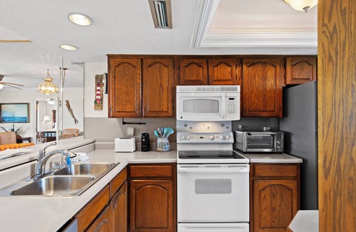 Lower Grand Lagoon Condo | Commodore 608 2BR Beachfront Retreat with Gulf Views and Large Balcony