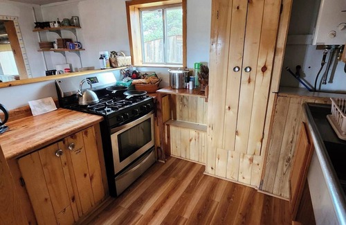 Monticello Cabin | Commune with nature at very rustic 1920's homestead on 12.5 acres.