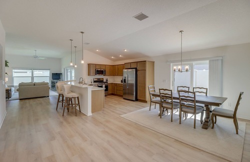 Okahumpka House | Community Pool & Tennis Court: Gem in The Villages