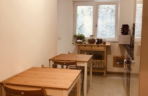 Como Apartment | Como Chiasso new deco 2 bedrooms 2bathrooms lake view AC parking