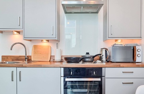 Offerton Apartment | Compact 1-Bed Apartment at Central Stockport
