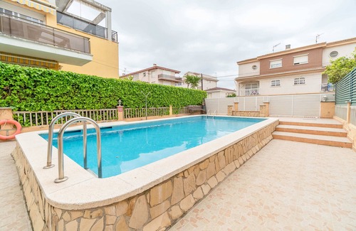 Cunit Apartment | Complete apartment with pool and large balcony