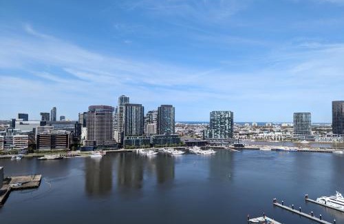 Docklands Apartment | Complete Host Arkley Apartments
