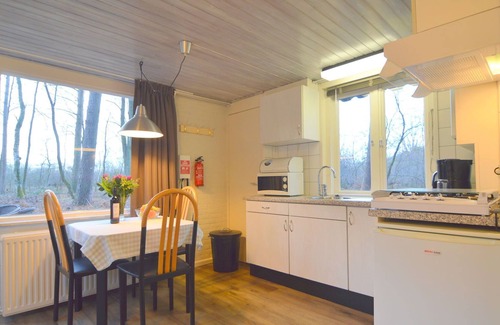 Stramproy House | Completely detached bungalow in a nature-filled park by a large fen