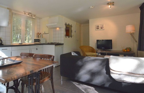 Stramproy House | Completely detached bungalow in a nature-filled park by a large fen