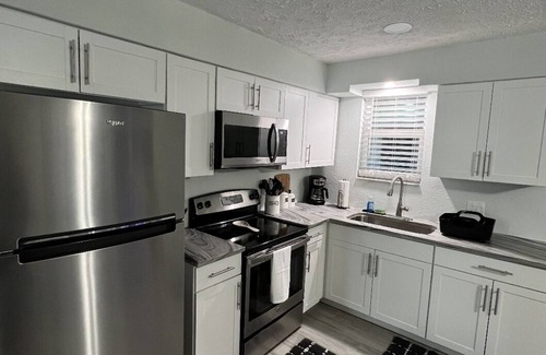 Port Richey House | Completely remodeled modern