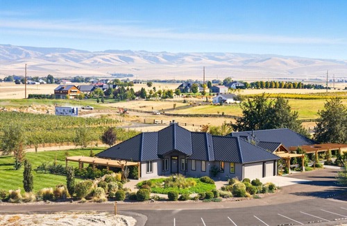 Walla Walla House | Concetta`s Suite - Private 10 Acre Vineyard