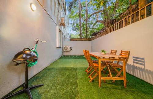 San Mateo Apartment | Condado Home - Private Back yard by PH
