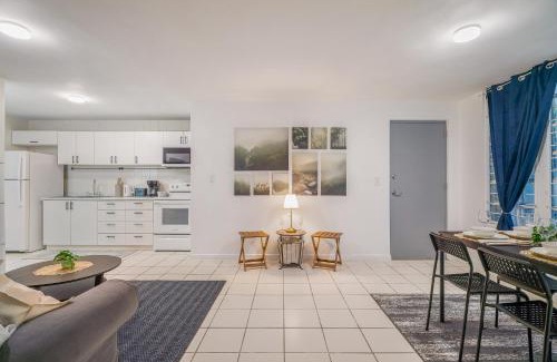 San Mateo Apartment | Condado Home - Private Back yard by PH