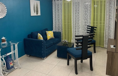Licey al Medio Condo | Condo apt, Pool, 24hr security(Netflix,Wifi,A/C)just minutes from Airport & City