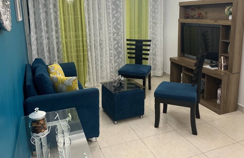 Licey al Medio Condo | Condo apt, Pool, 24hr security(Netflix,Wifi,A/C)just minutes from Airport & City