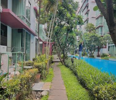 Suan Luang Apartment | Condo In Bangkok With Pool and Garden