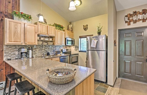 Winter Park Condo | Condo w/Pool + Hot Tub - Walk to DT Winter Park!