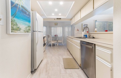 Redington Shores Condo | Condominium on beach