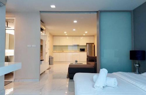 Nana Apartment | Condominium - Sukhumvit Soi 5 BTS Nana- Room Size 47m2
