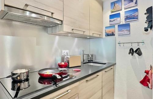 Val-d'Isere Apartment | Confort 2P cabine près du centre, balcon sud, 6 pers - FR-1-411-935