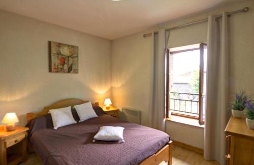 Les Salles House | Confortable gîte pour 7 pers. avec cheminée et animaux admis - FR-1-496-225