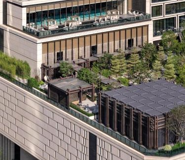 Nanshan Hotel | Conrad Shenzhen, the first art museum hotel in Greater Bay Area with the stunning bay and sunset view in the hotel terrace