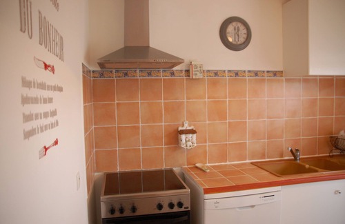 Le Puy-Sainte-Reparade Villa | Contemporary Provençal Villa