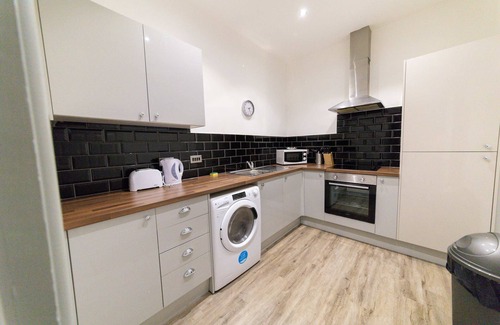 Blackburn Apartment | Contemporary 1 Bed Apartment in Blackburn Centre