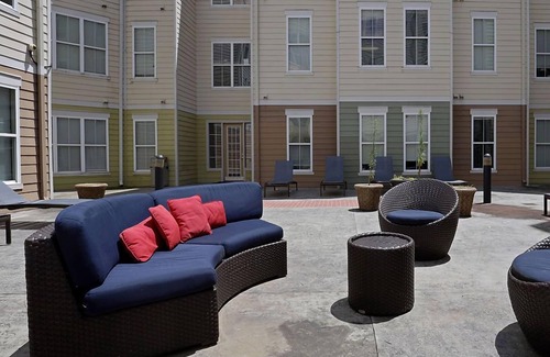 University District Apartment | Contemporary 2BR/2BA with Great Amenities