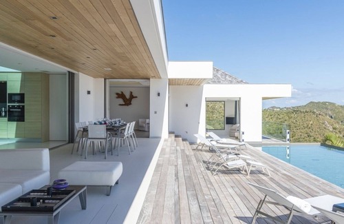 Lurin Villa | Contemporary 3 BDRM Hillside Villa w Pool