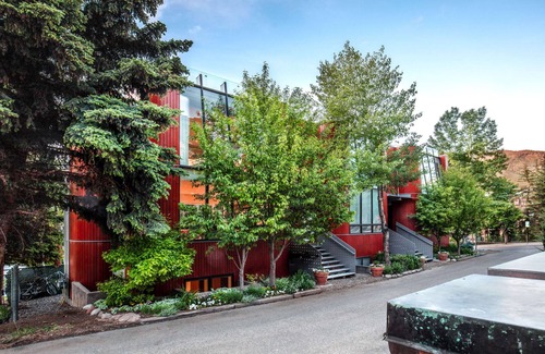 Aspen House | Contemporary 3 bedroom Townhome in Aspen Core