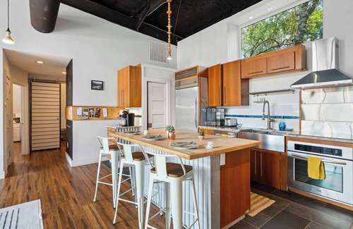 Dripping Springs House | Contemporary 3BR Country Gem Swim Spa & Fire Pit