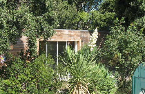 Assas Villa | Contemporary air-conditioned villa in large Mediterranean-type landscape garden