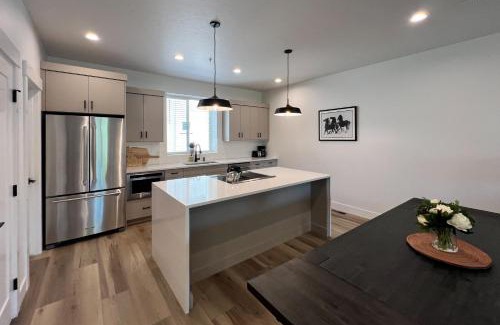 Boise House | Contemporary Comfort
