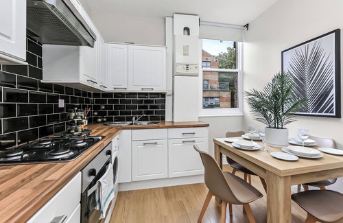 Camden Town Apartment | Contemporary Comforts in a Vibrant Urban Hub