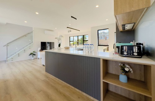 Forrest Hill House | Contemporary Design Four-Bedroom Home