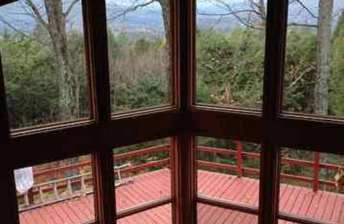 Waitsfield Ski Chalet | Contemporary Hillside Chalet