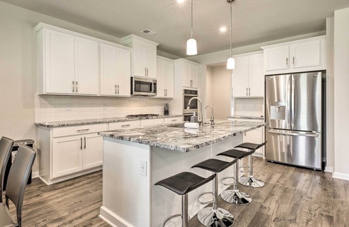Lawrenceville House | Contemporary Home w/ Yard - 27 Mi to Atlanta!